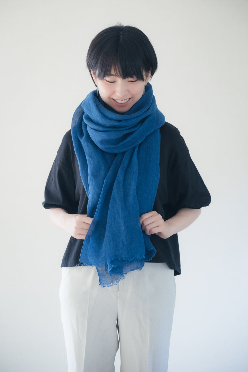 17. あいわゆう 青藍の護布（ストール） 大判亜麻布「紺」】 – ゆにわ